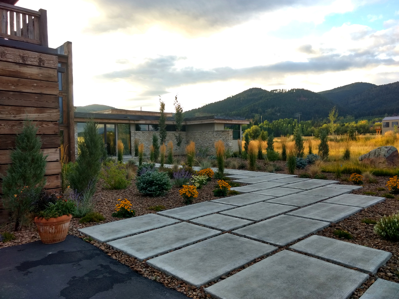 drought resistant landscaping ideas in montana